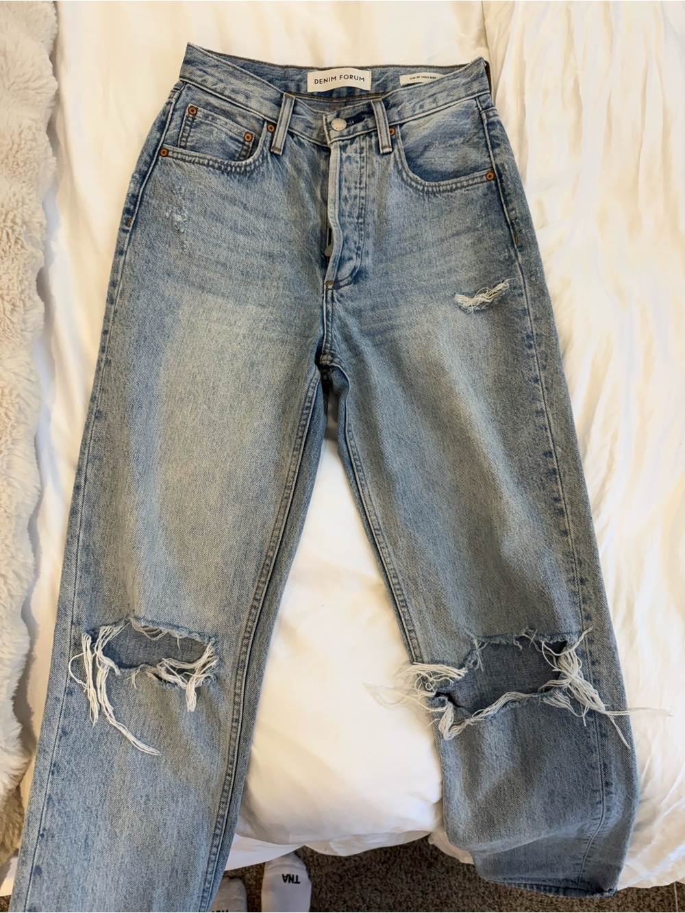 Denim Forum Distressed Jeans